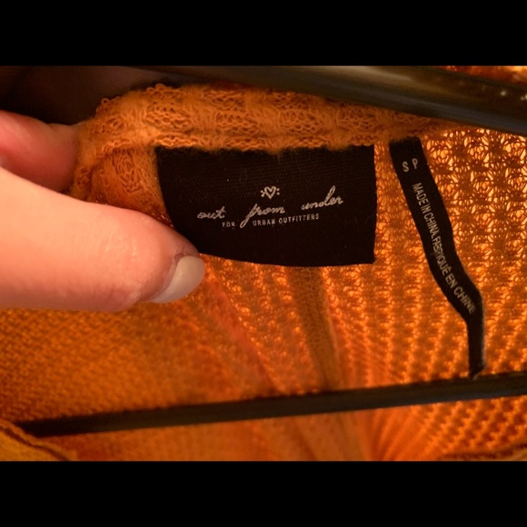 Urban outfitters out from under top - Picture 2 of 2